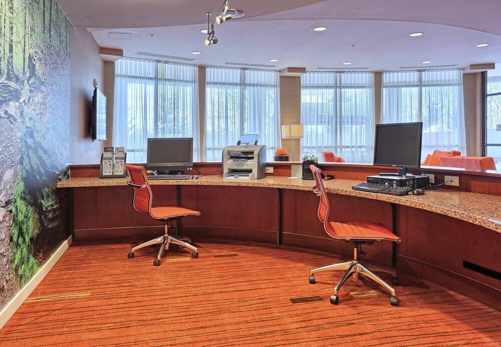 Courtyard By Marriott Harrisburg West/mechanicsburg Hotel