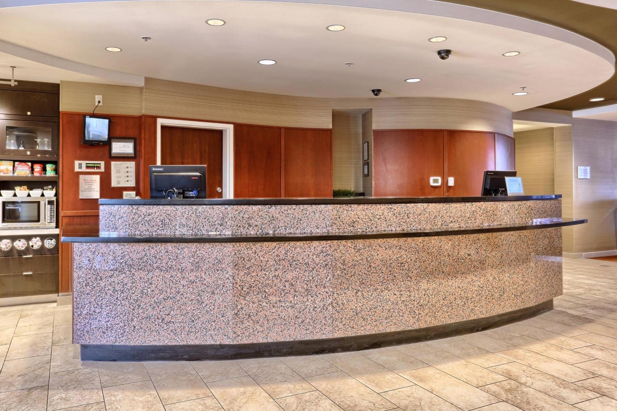 Courtyard By Marriott Harrisburg West/mechanicsburg
