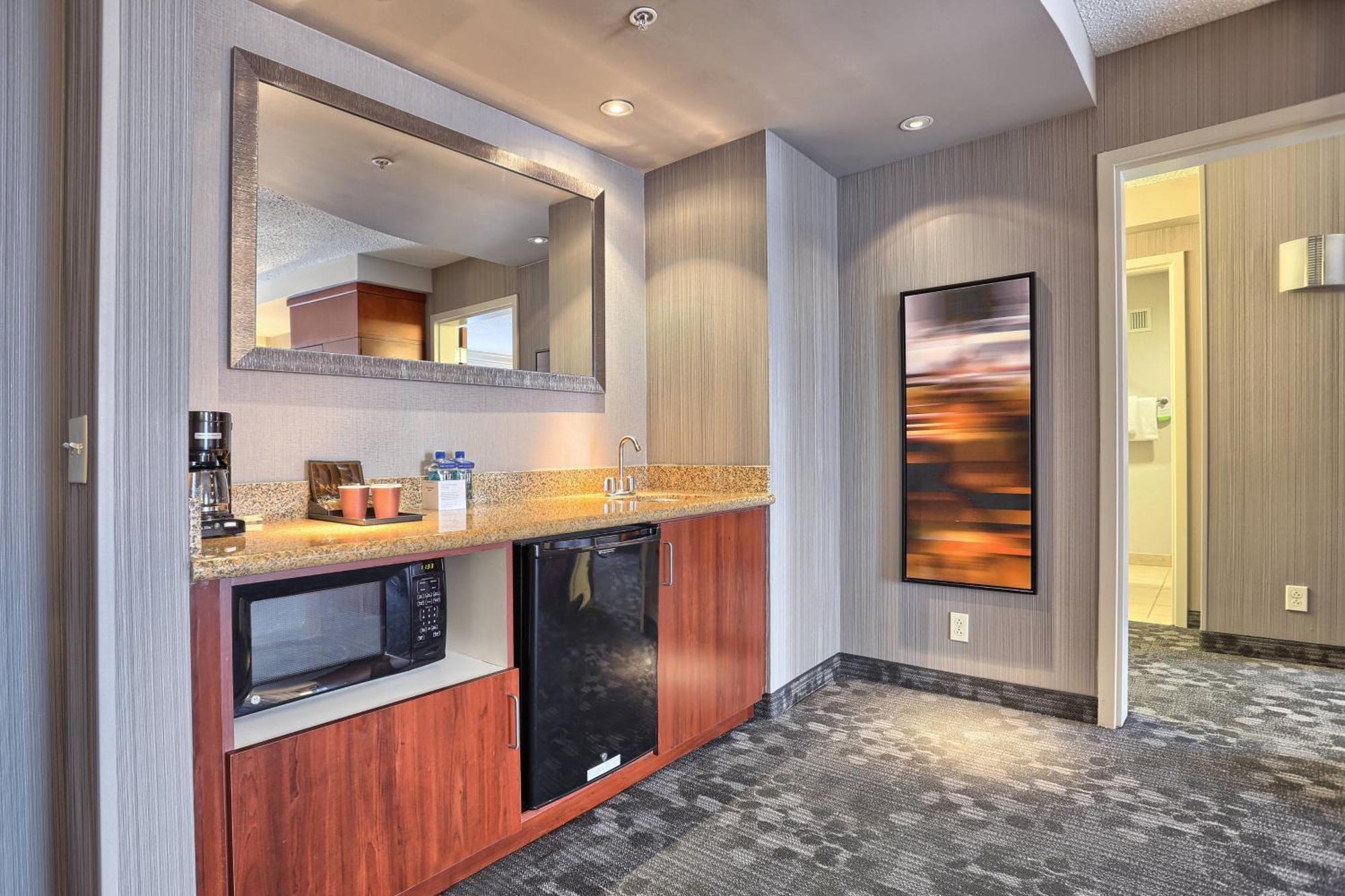 Courtyard By Marriott Harrisburg West/mechanicsburg Hotel 3*